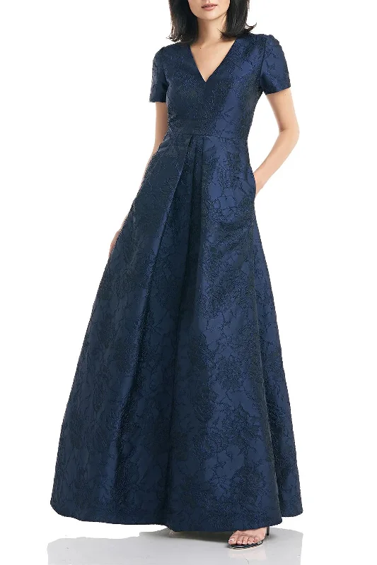 Women's V-Neck DressesKay Unger 5516713 Long Formal Short Sleeve Dress