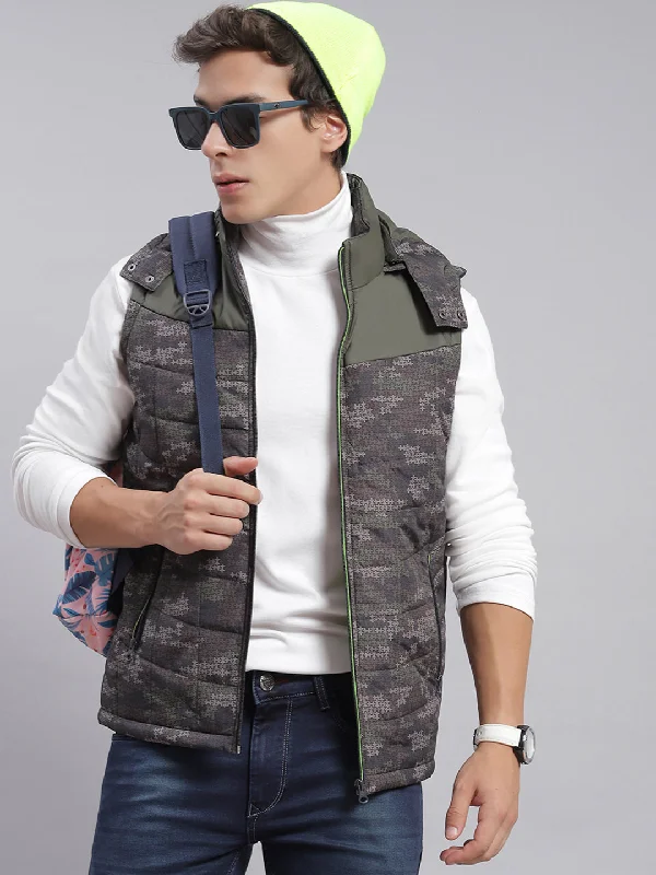 men's puffer jacket for winterMen Grey Printed Hooded Sleeveless Jackets